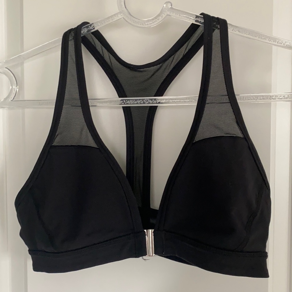 Front closure Lululemon sports bra, size 4